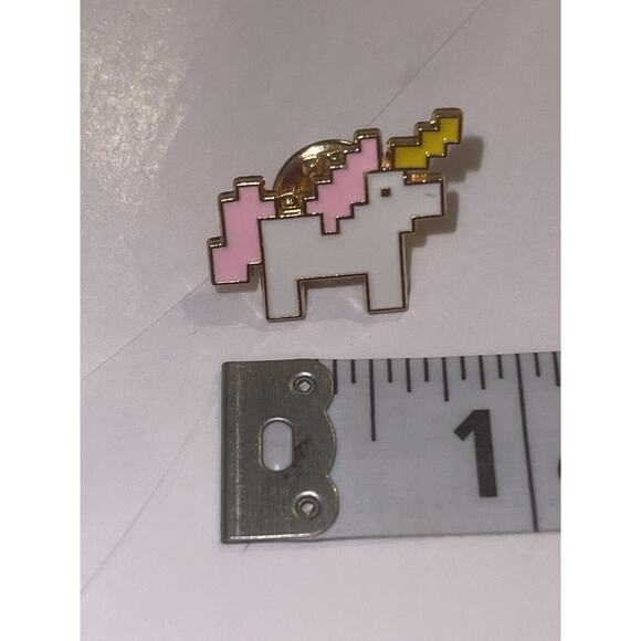 Digital Unicorn Pink Mane Pin Brooch - Picture 1 of 1